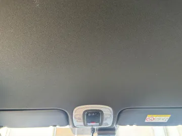 Car image 33