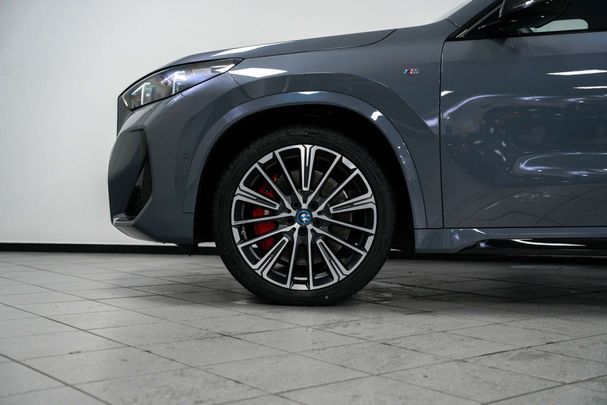 BMW iX1 eDrive20 M Sport Pro 150 kW image number 6