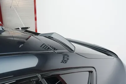 Car image 40