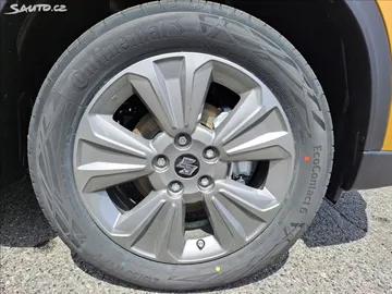 Car image 25