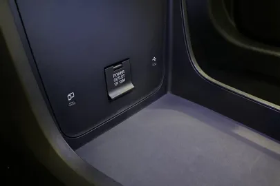 Car image 38