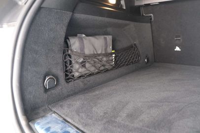 Car image 36