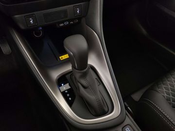 Car image 14