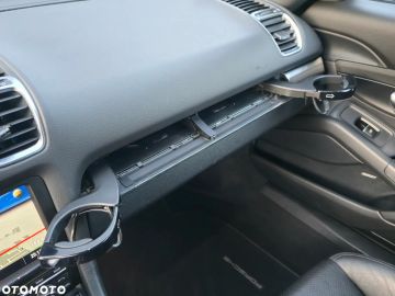 Car image 32