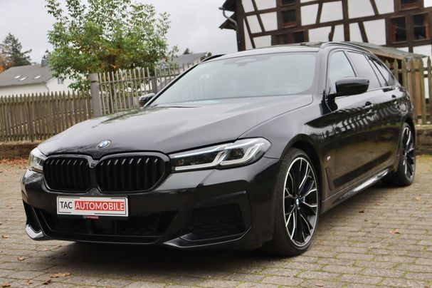 BMW 540d Touring M Sport xDrive 250 kW image number 11