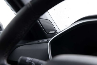 Car image 33