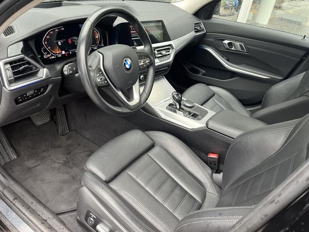 BMW 320d Touring xDrive 140 kW image number 10