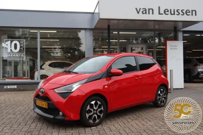 Car image 1
