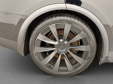 Car image 38