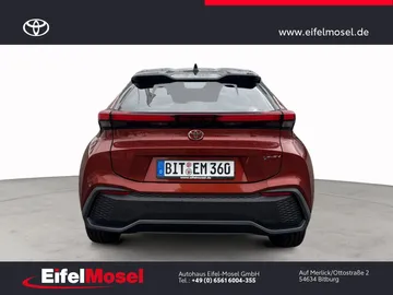 Car image 4