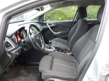 Car image 12