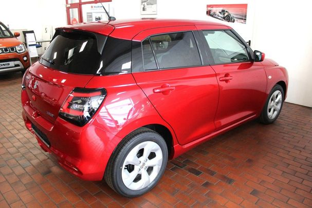 Suzuki Swift 1.2 Hybrid Comfort 61 kW image number 2