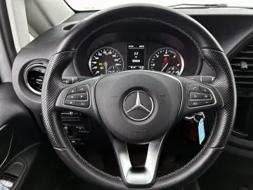 Car image 34
