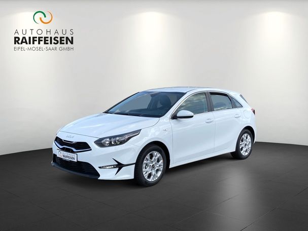 Kia Ceed Vision 74 kW image number 1