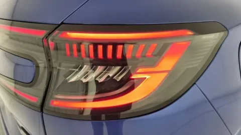 Car image 25