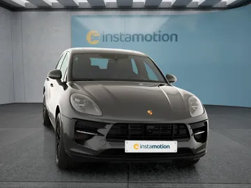 Car image 30
