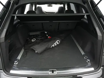Car image 38