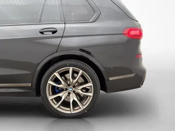 Car image 38