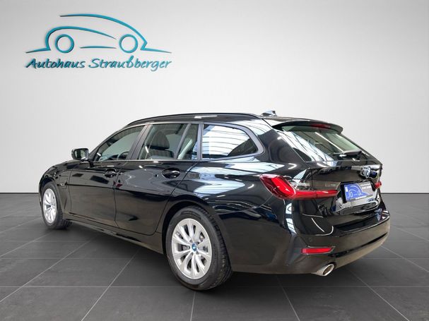 BMW 330e Touring M 215 kW image number 4