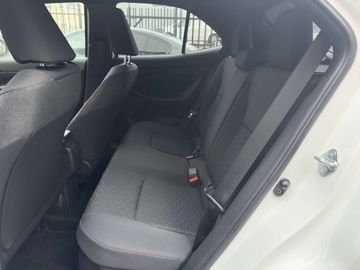 Car image 10