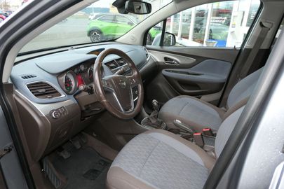 Car image 9