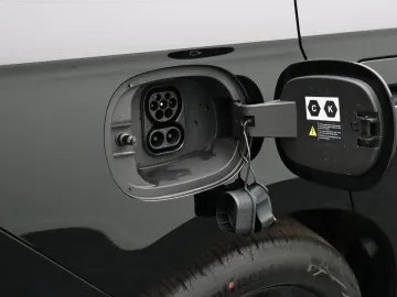 Car image 43
