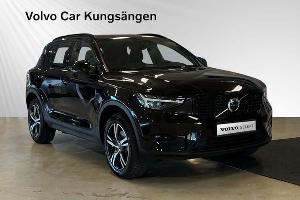 Volvo XC40 B4 Plus Dark 147 kW image number 6