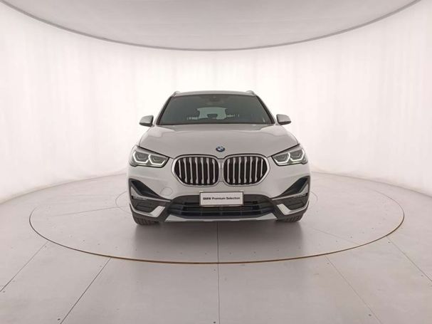 BMW X1 sDrive18d xLine 110 kW image number 2