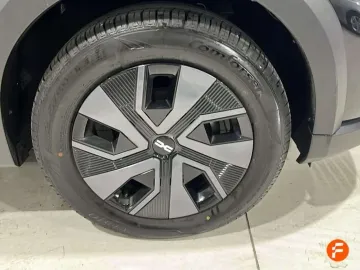 Car image 27