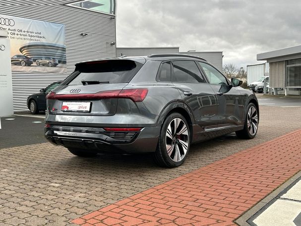 Audi Q8 55 quattro e-tron S-line 300 kW image number 5