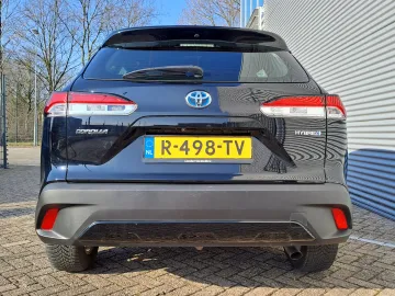 Car image 5