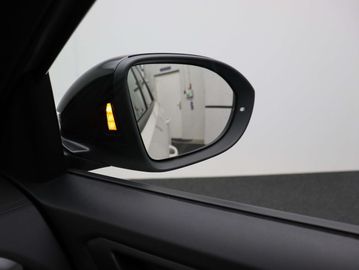 Car image 38