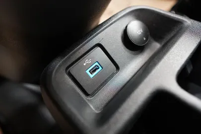 Car image 28