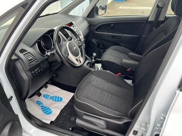 Car image 10