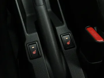 Car image 33