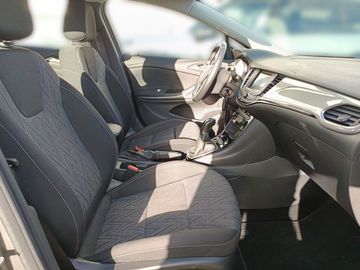 Car image 12