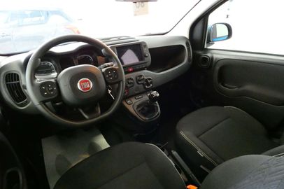 Car image 11