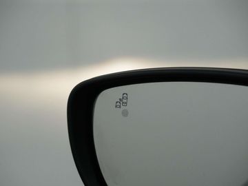 Car image 37