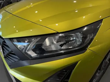 Car image 23