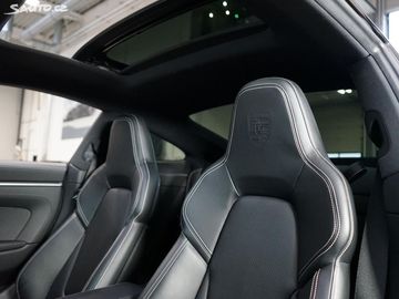 Car image 31