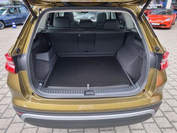 Car image 30