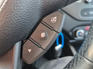 Car image 39