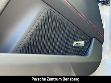 Car image 32