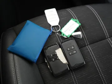 Car image 39