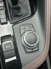 Car image 39