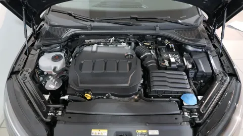 Car image 46