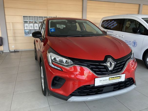 Renault Captur TCe 90 Equilibre 67 kW image number 2