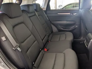 Car image 30