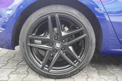 Car image 33