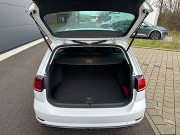 Car image 29